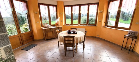 4 bedrooms House in Mayenne, France No. 95509 5