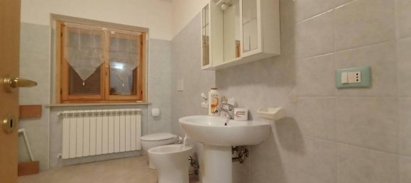 5 rooms Apartment in L'Aquila, Italy No. 171700 15