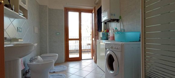 5 rooms Apartment in L'Aquila, Italy No. 171700 10