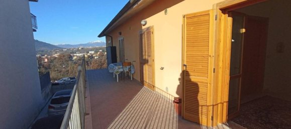 5 rooms Apartment in L'Aquila, Italy No. 171700 4