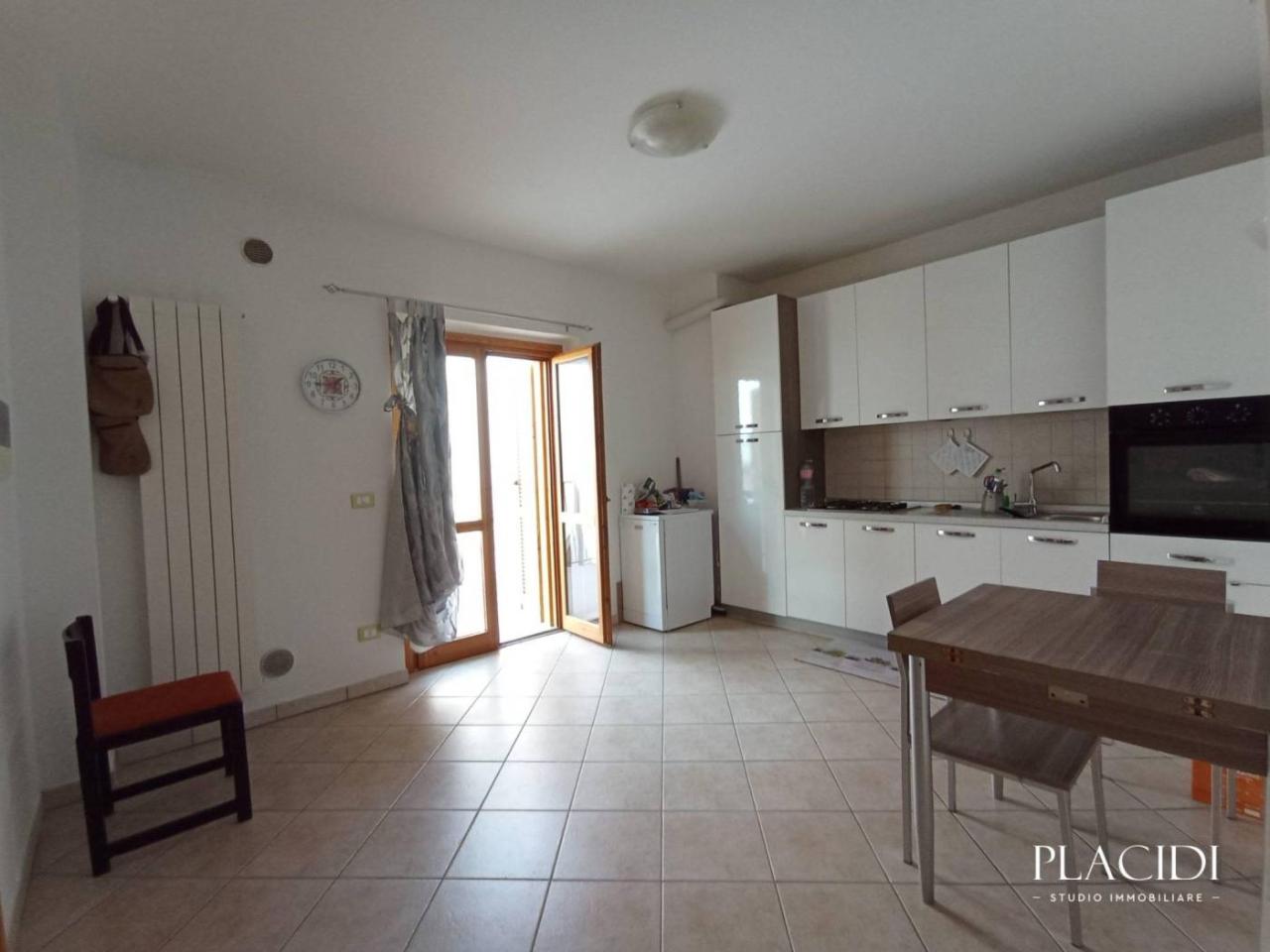 5 rooms Apartment in L'Aquila, Italy No. 171700