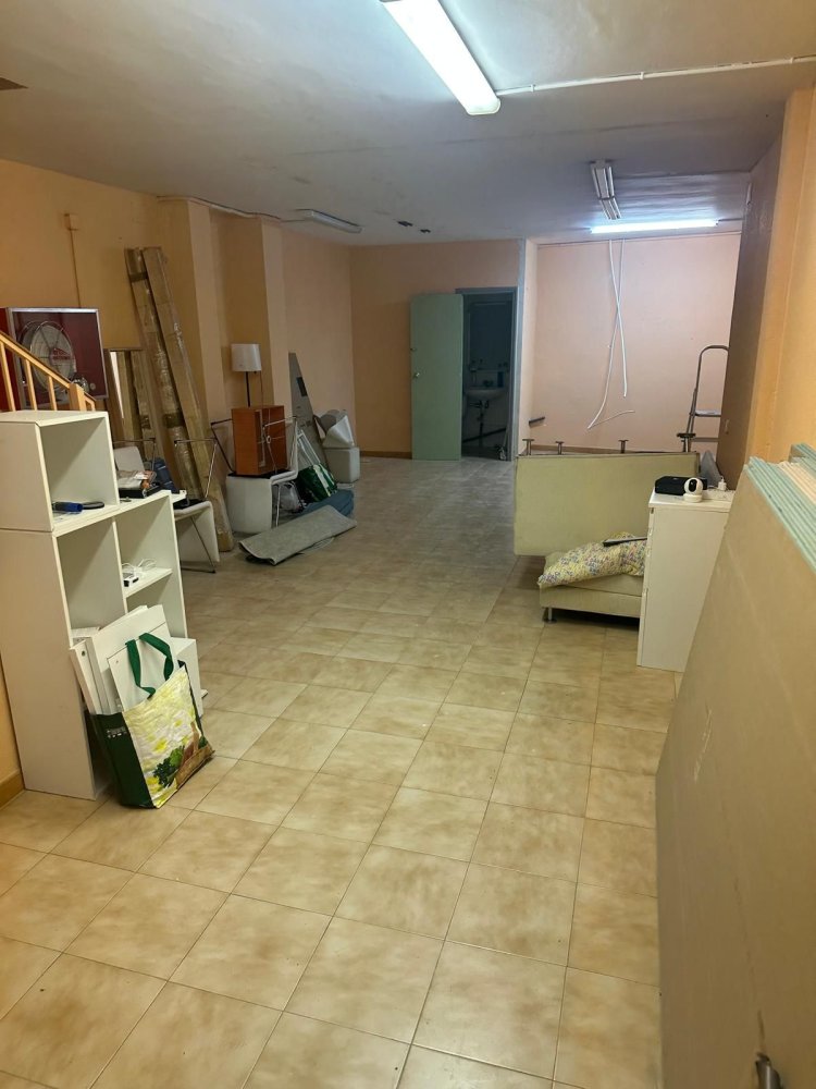 120m² Commercial property in Horta-Guinardo, Spain No. 136478