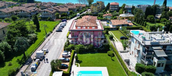 2 bedrooms Apartment in Sirmione, Italy No. 374979 8