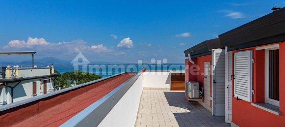 2 bedrooms Apartment in Sirmione, Italy No. 374979 2