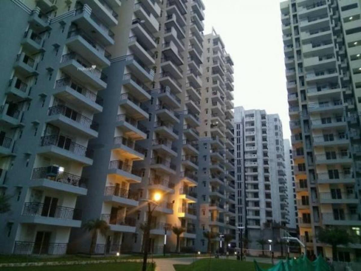 2 bedrooms House in Noida, India No. 26570