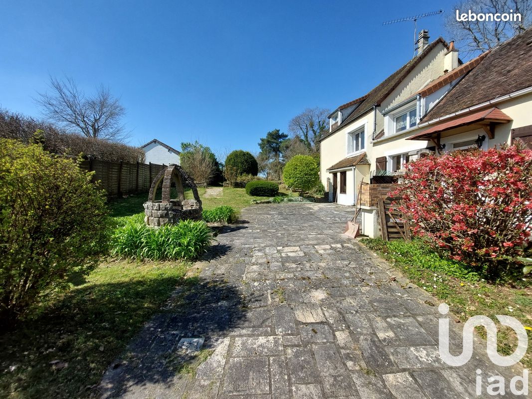 4 Schlafzimmer Haus in Cerisiers, France, Nr. 323599
