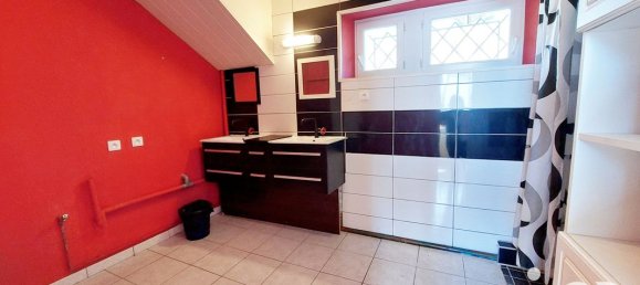 4 Schlafzimmer Haus in Cerisiers, France, Nr. 323599 7