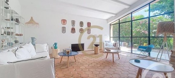 5 bedrooms Villa in Draguignan, France No. 286900 11