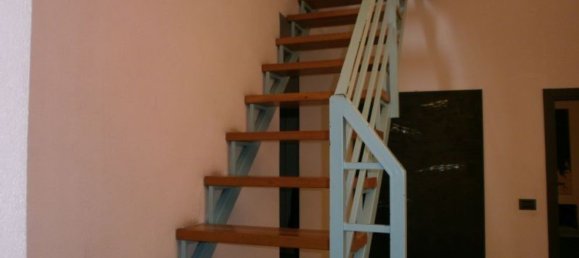 5غرفة منزل ذو طابقين في Savona, Italy رقم 68937 5