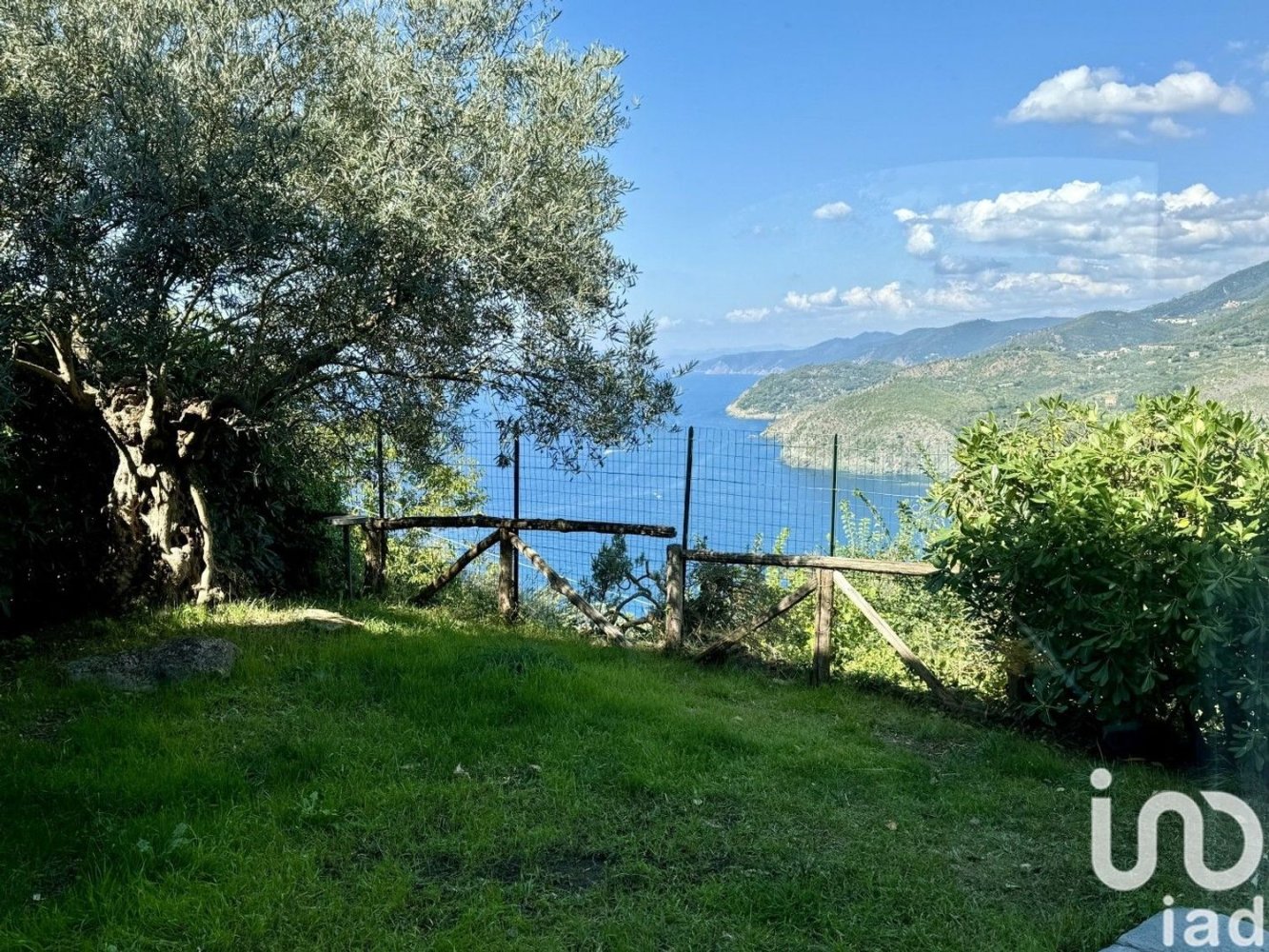 5 bedrooms Villa in Levanto, Italy No. 324207