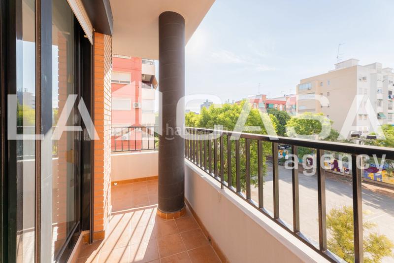 3 bedrooms Apartment in Valencia, Spain No. 274881