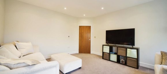 2 bedrooms Apartment in Enfield, United Kingdom No. 11500 3