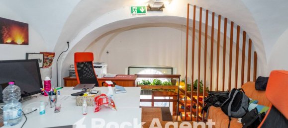 2 rooms Commercial property in Catania, Italy No. 203859 10