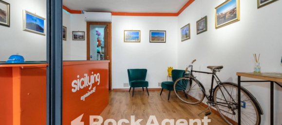 2 rooms Commercial property in Catania, Italy No. 203859 7