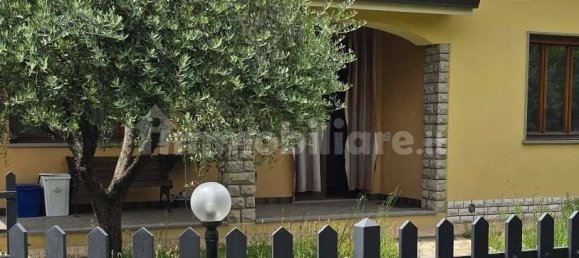 3 bedrooms Villa in Capannori, Italy No. 332542 2