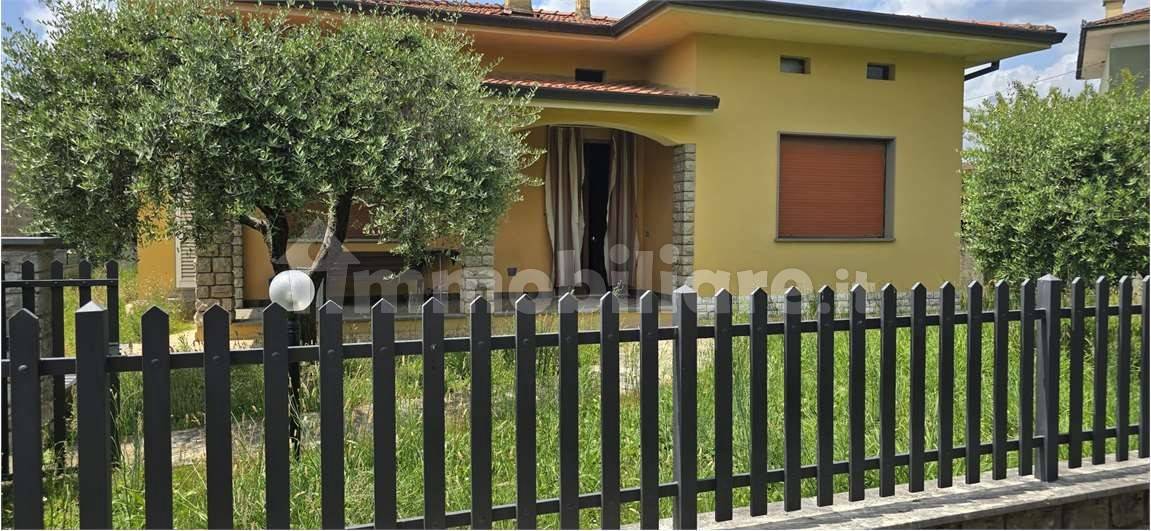 3 bedrooms Villa in Capannori, Italy No. 332542
