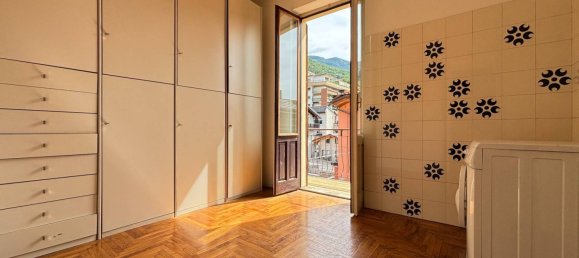 3 chambres Appartement à Saint Vincent, Italy No. 297745 9