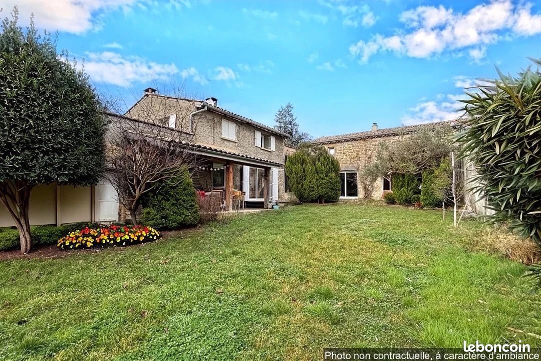 3 bedrooms House in Soyons, France No. 204810