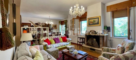 5 bedrooms Villa in San Donato Val di Comino, Italy No. 57078 9