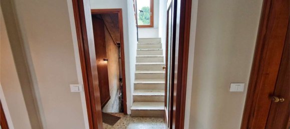 Villa de 8 dormitorios en Biandronno, Italy No. 373940 16