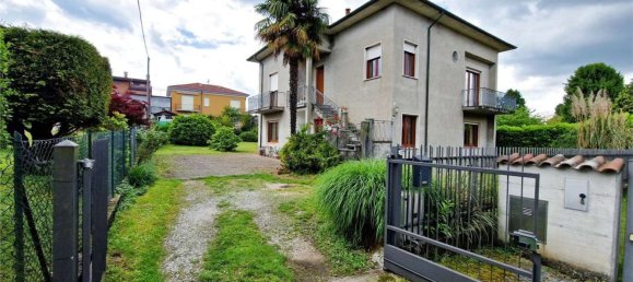 Villa de 8 dormitorios en Biandronno, Italy No. 373940 2