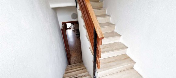 Villa de 8 dormitorios en Biandronno, Italy No. 373940 21