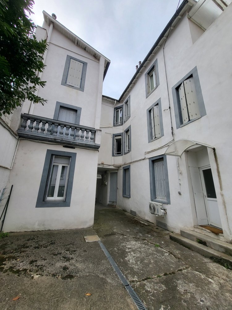 1 bedroom Apartment in Clermont-Ferrand, France No. 355829