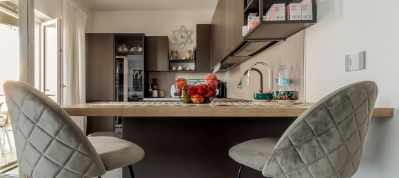 3 bedrooms Apartment in Rome, Italy No. 163823 8