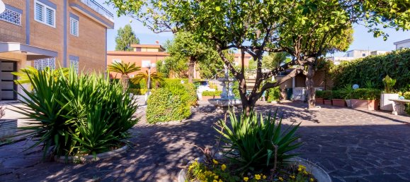 3 bedrooms Apartment in Rome, Italy No. 163823 32