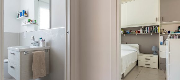 3 bedrooms Apartment in Rome, Italy No. 163823 16