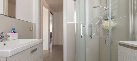 3 bedrooms Apartment in Rome, Italy No. 163823 18