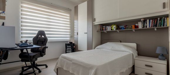 3 bedrooms Apartment in Rome, Italy No. 163823 14