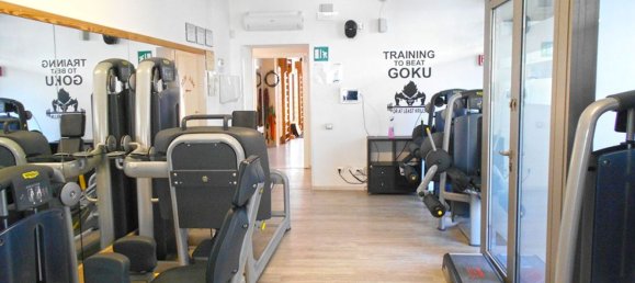 574m² Commercial property in Siena, Italy No. 49703 22