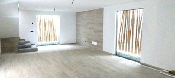 7 rooms Villa in Montignoso, Italy No. 198611 10