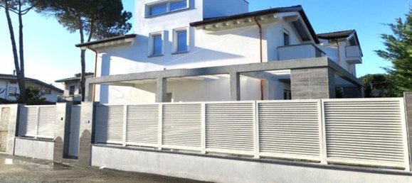 7 rooms Villa in Montignoso, Italy No. 198611 4