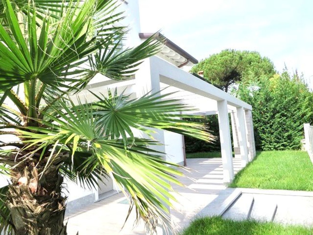 7 rooms Villa in Montignoso, Italy No. 198611