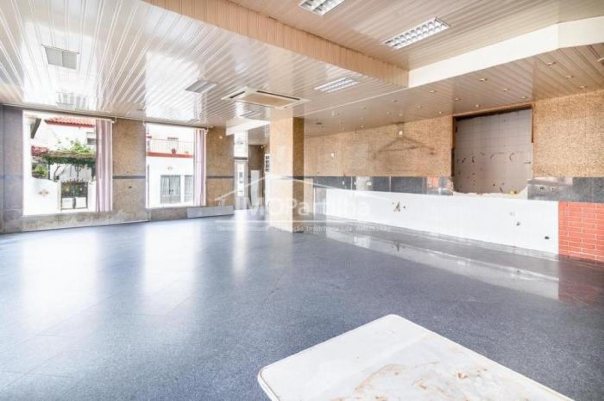  محل تجاري في Sintra, Portugal 182متر مربع رقم 8256