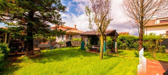 5 bedrooms Villa in Cisterna di Latina, Italy No. 204679 7