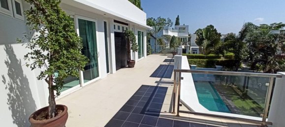 4 bedrooms Cafe / restaurant in Pattaya, Thailand No. 281 16