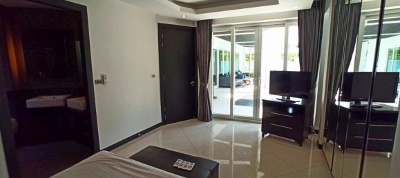 4 bedrooms Cafe / restaurant in Pattaya, Thailand No. 281 14