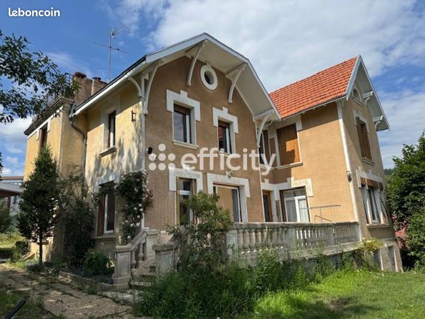 7 bedrooms House in Thiers, France No. 290588