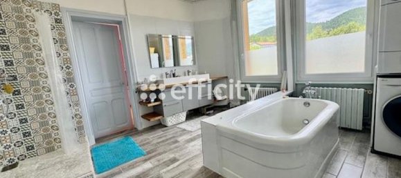 7 bedrooms House in Thiers, France No. 290588 12