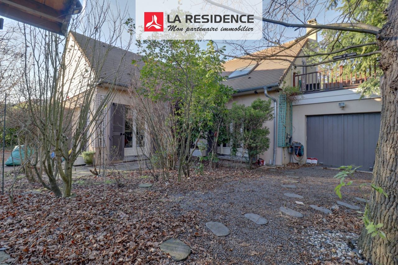 4 bedrooms House in Vernouillet, France No. 166699