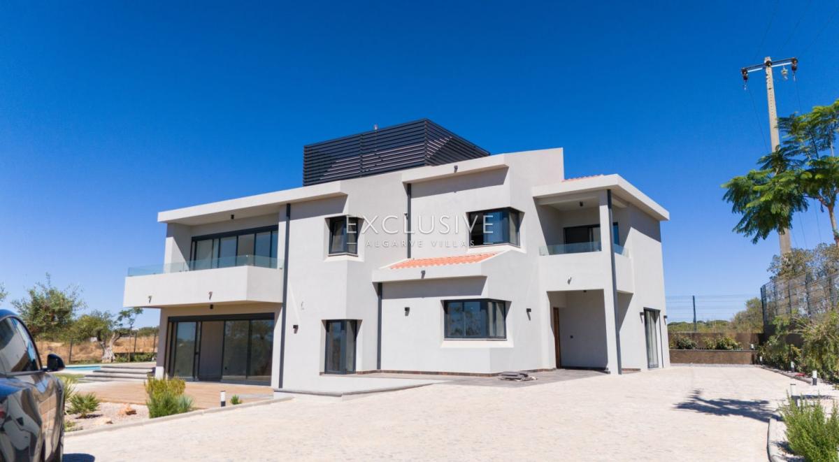 7 bedrooms Villa in Loule, Portugal No. 7730