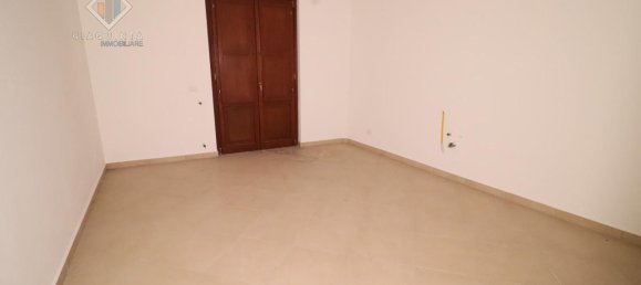 Casa de 10 divisões em Palagonia, Italy N.º 232800 32
