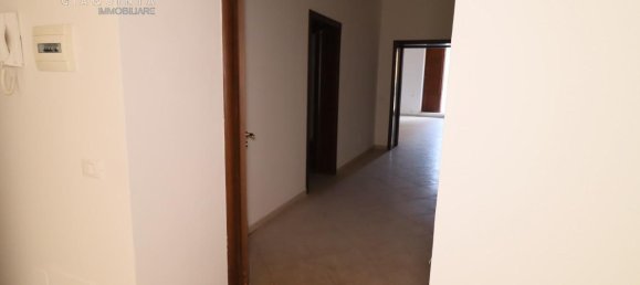 Casa de 10 divisões em Palagonia, Italy N.º 232800 14