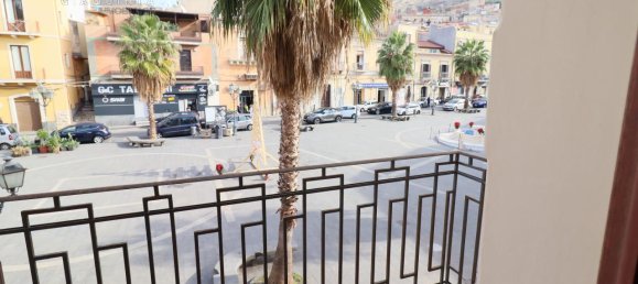 Casa de 10 divisões em Palagonia, Italy N.º 232800 11