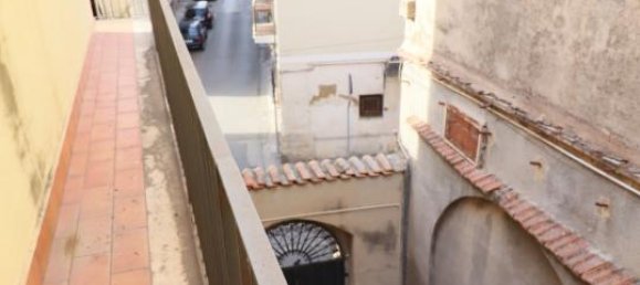 Casa de 10 divisões em Palagonia, Italy N.º 232800 33