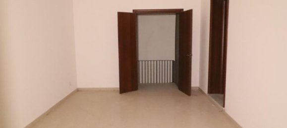 Casa de 10 divisões em Palagonia, Italy N.º 232800 46