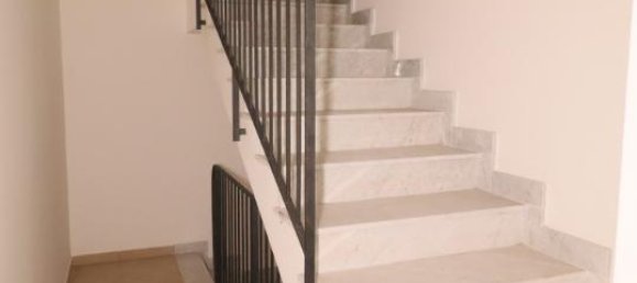 Casa de 10 divisões em Palagonia, Italy N.º 232800 34